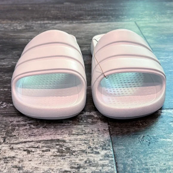 Adidas Unisex Adilette Flow Slide Sandal White Womens Size 9 Mens Size 8 NWT - Picture 3 of 13